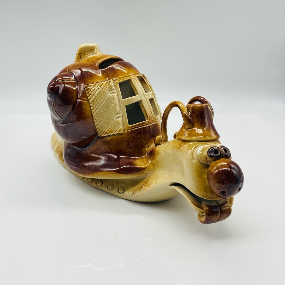 Vintage Ceramic Slovakian Snail/Slug Anthropomorphic Face Brown Figurine Decorat